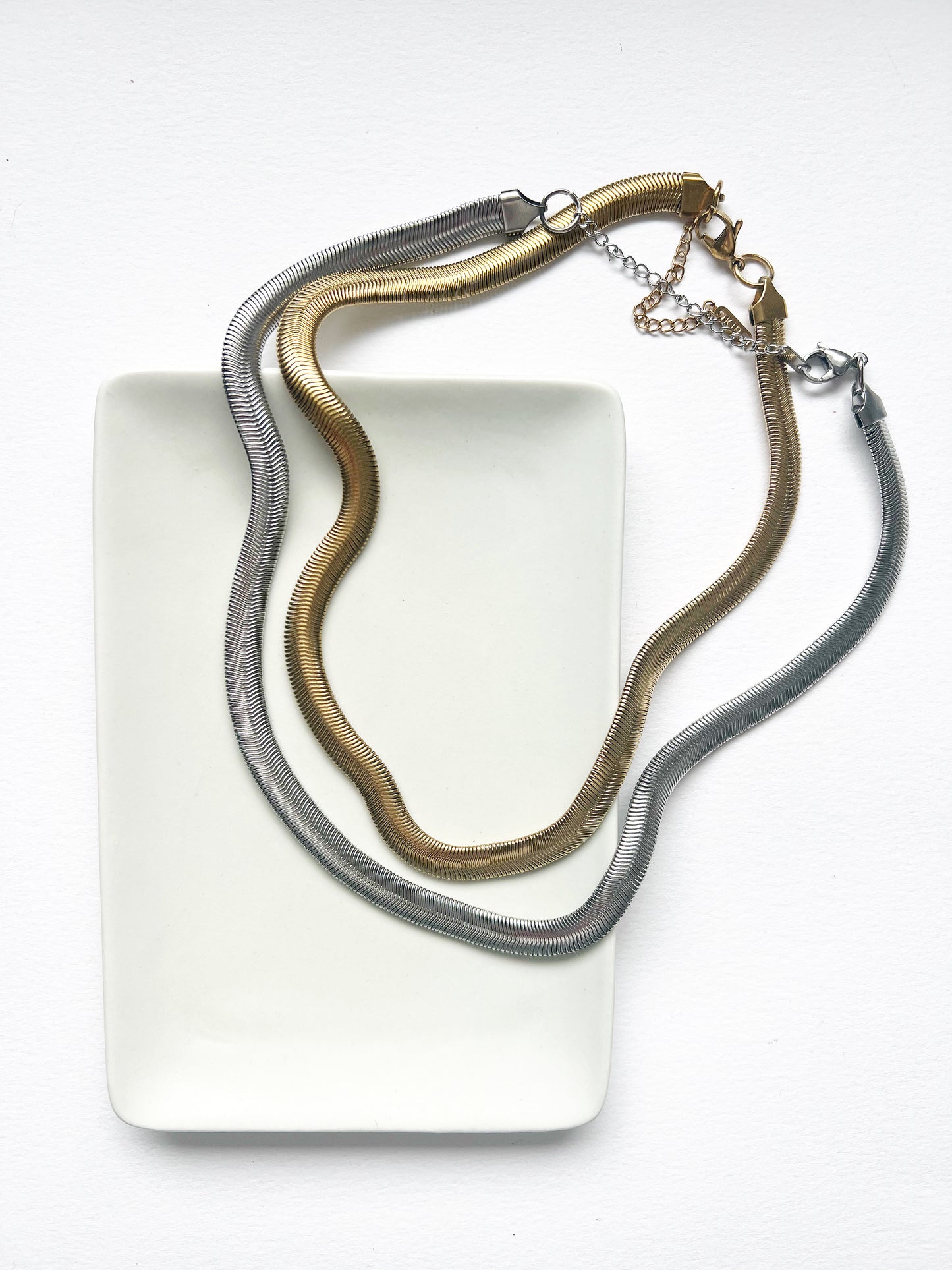 The Snake Chain Necklace