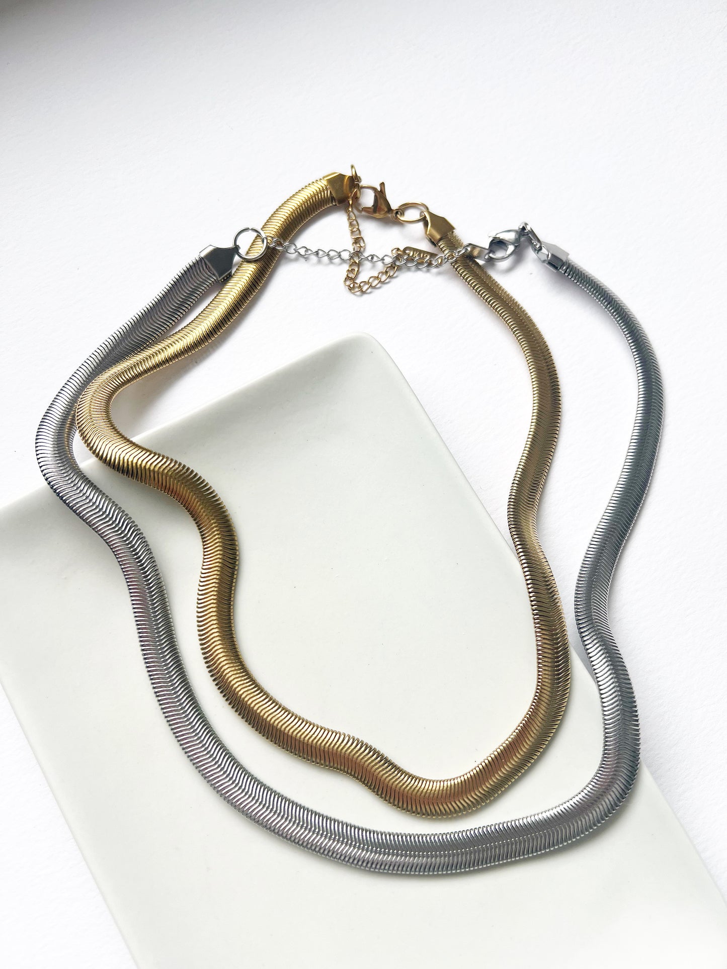 The Snake Chain Necklace