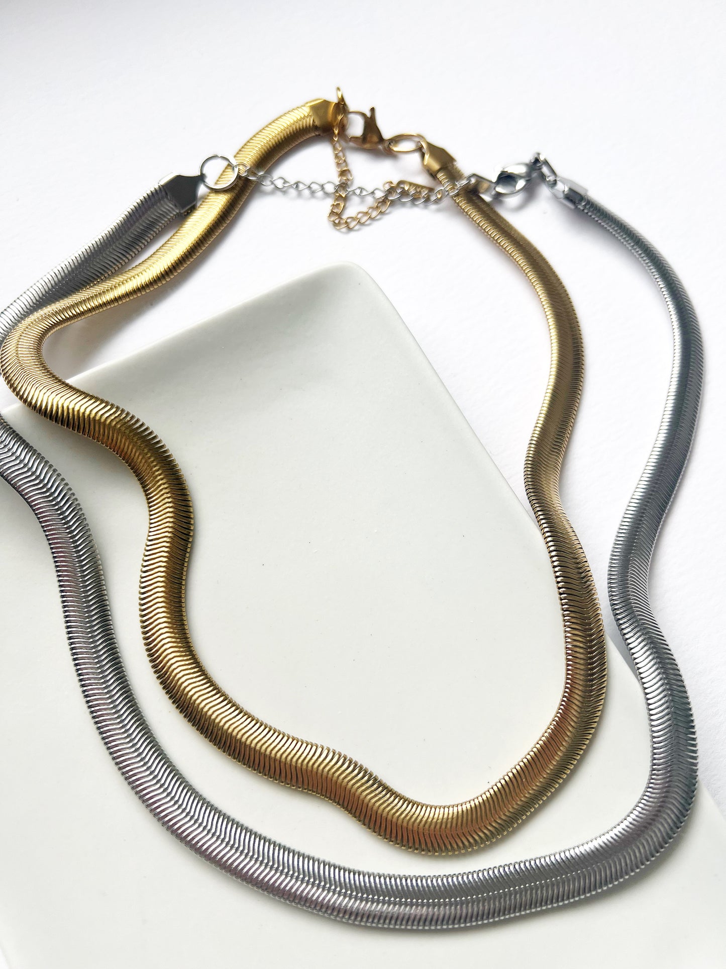 The Snake Chain Necklace
