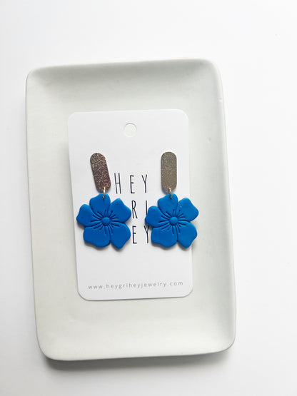 The Cessia Flower Earrings
