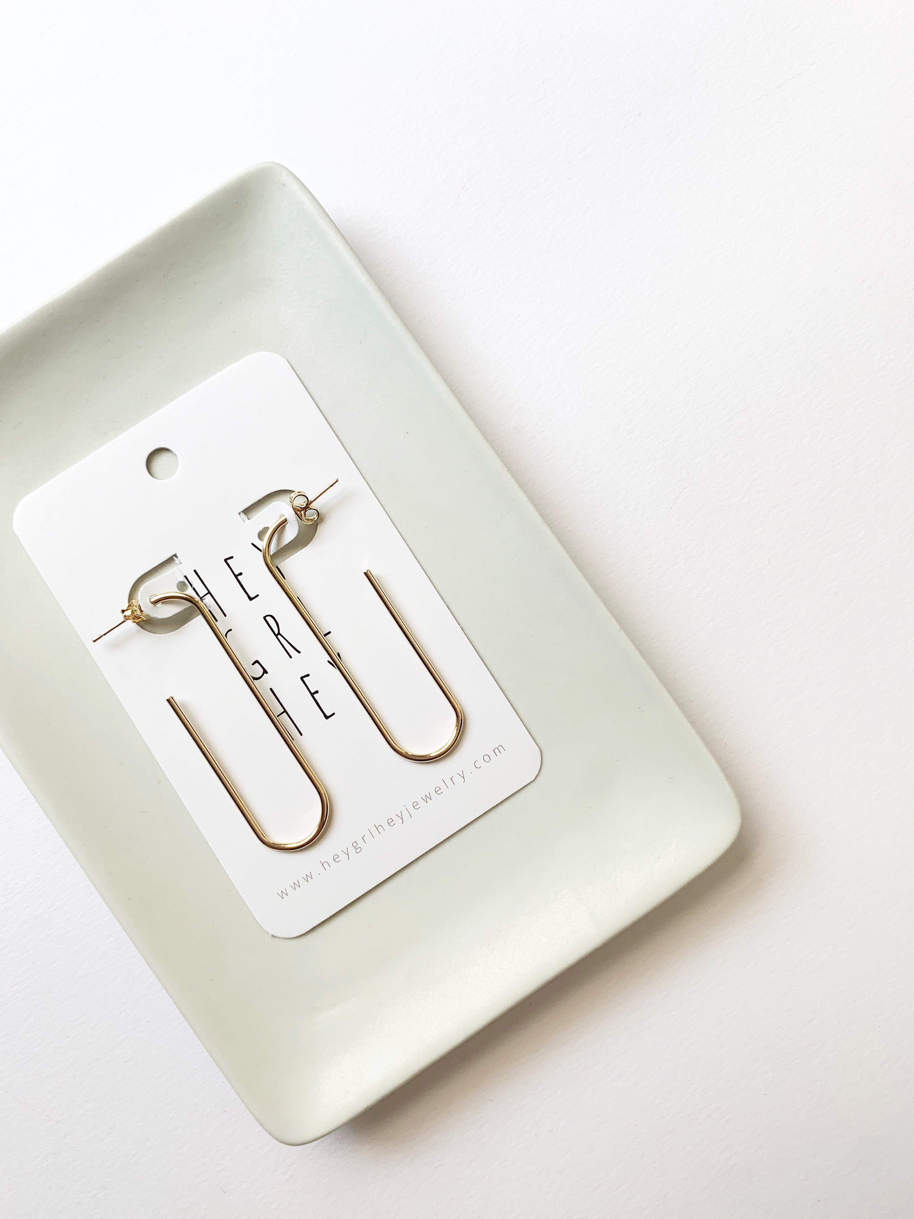The Paperclip Hoop Earrings in Gold