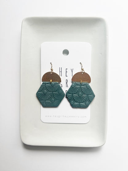 The Gally Earring
