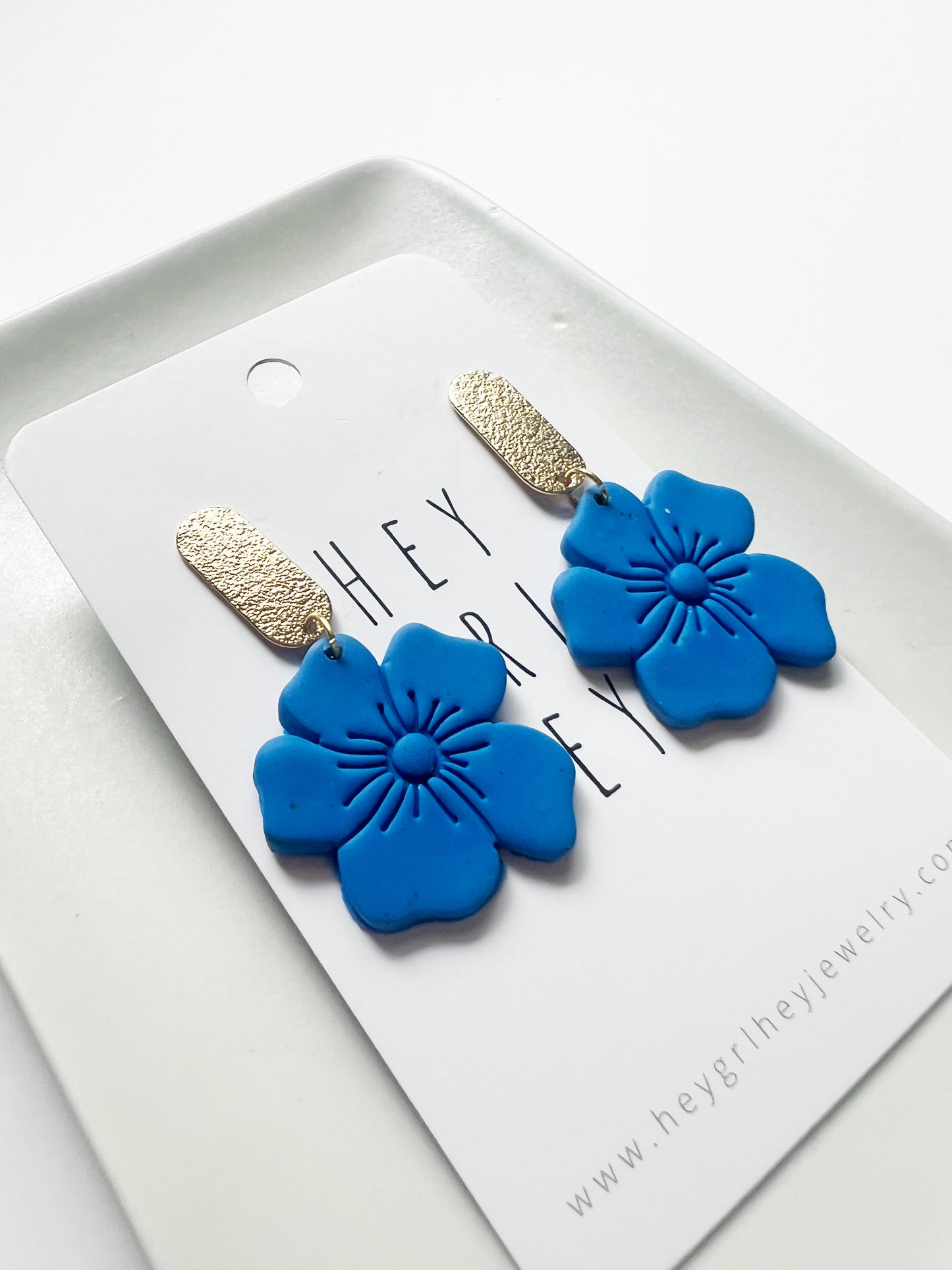 The Cessia Flower Earrings