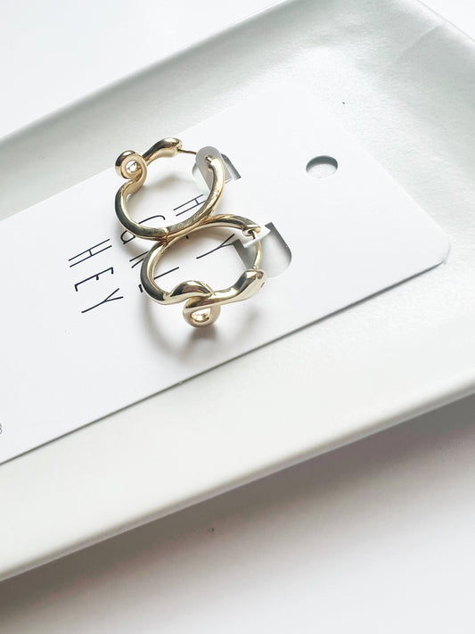 The Slither-on-in Hoops