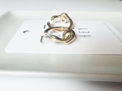 The Slither-on-in Hoops
