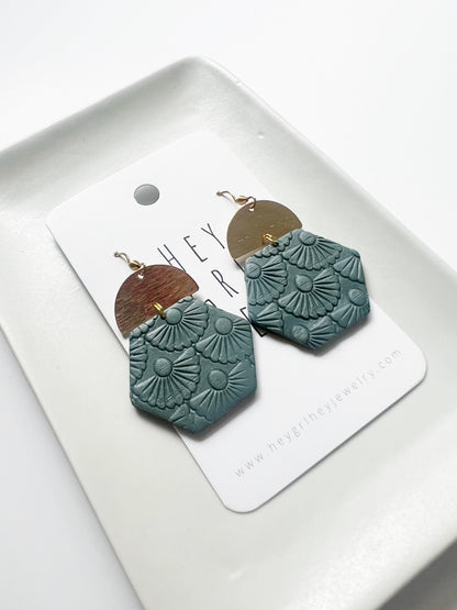 The Gally Earring