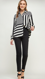 Load image into Gallery viewer, Contrast Stripe Button Up Shirt
