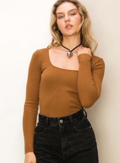 Sweet Day Ribbed Top in Pale Brown