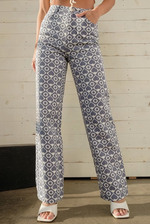 Load image into Gallery viewer, Heart and Flower Denim Pants/Jeans
