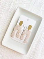 Load image into Gallery viewer, The Maude Earrings in Pearl
