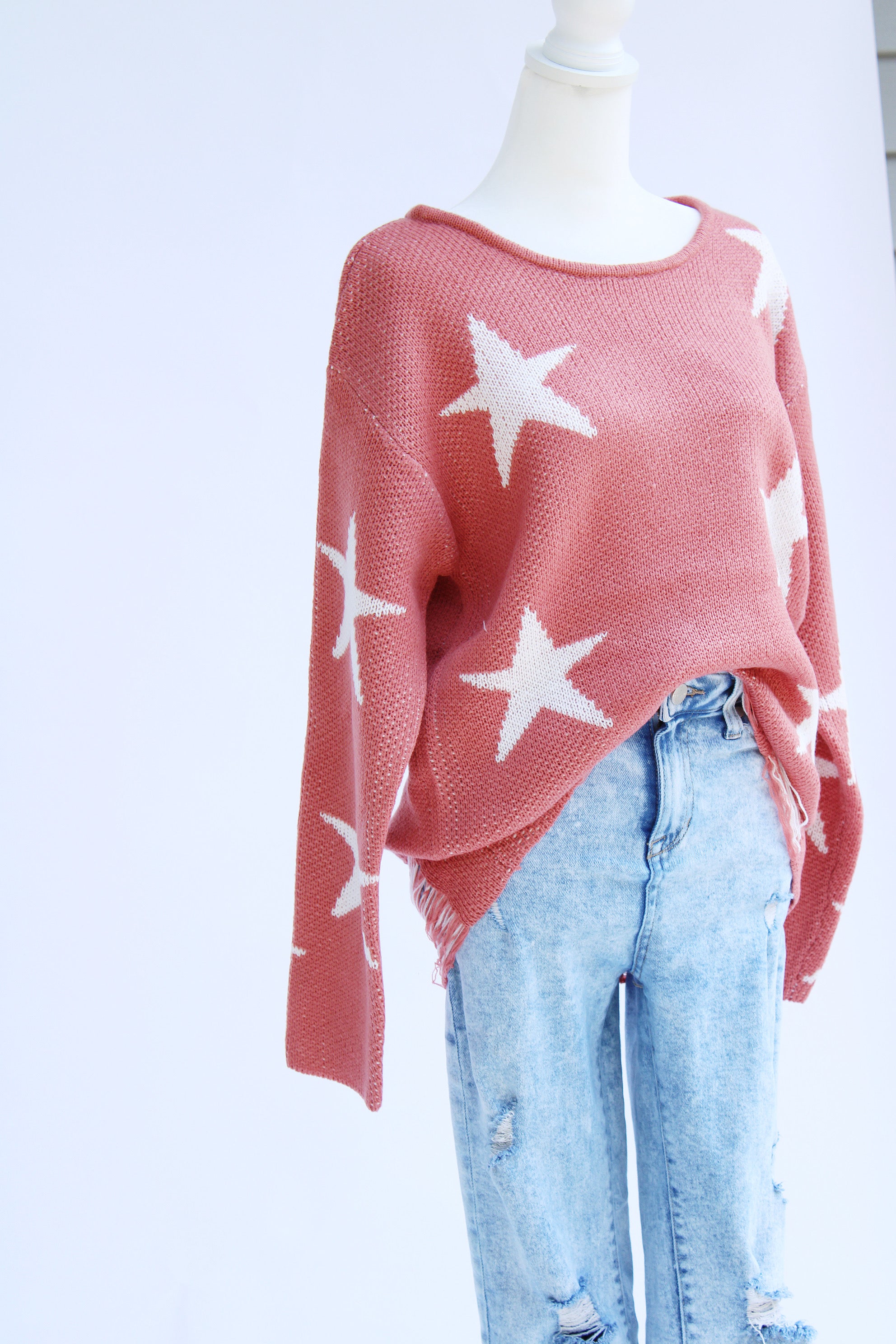 Distressed Star Sweater in Rose